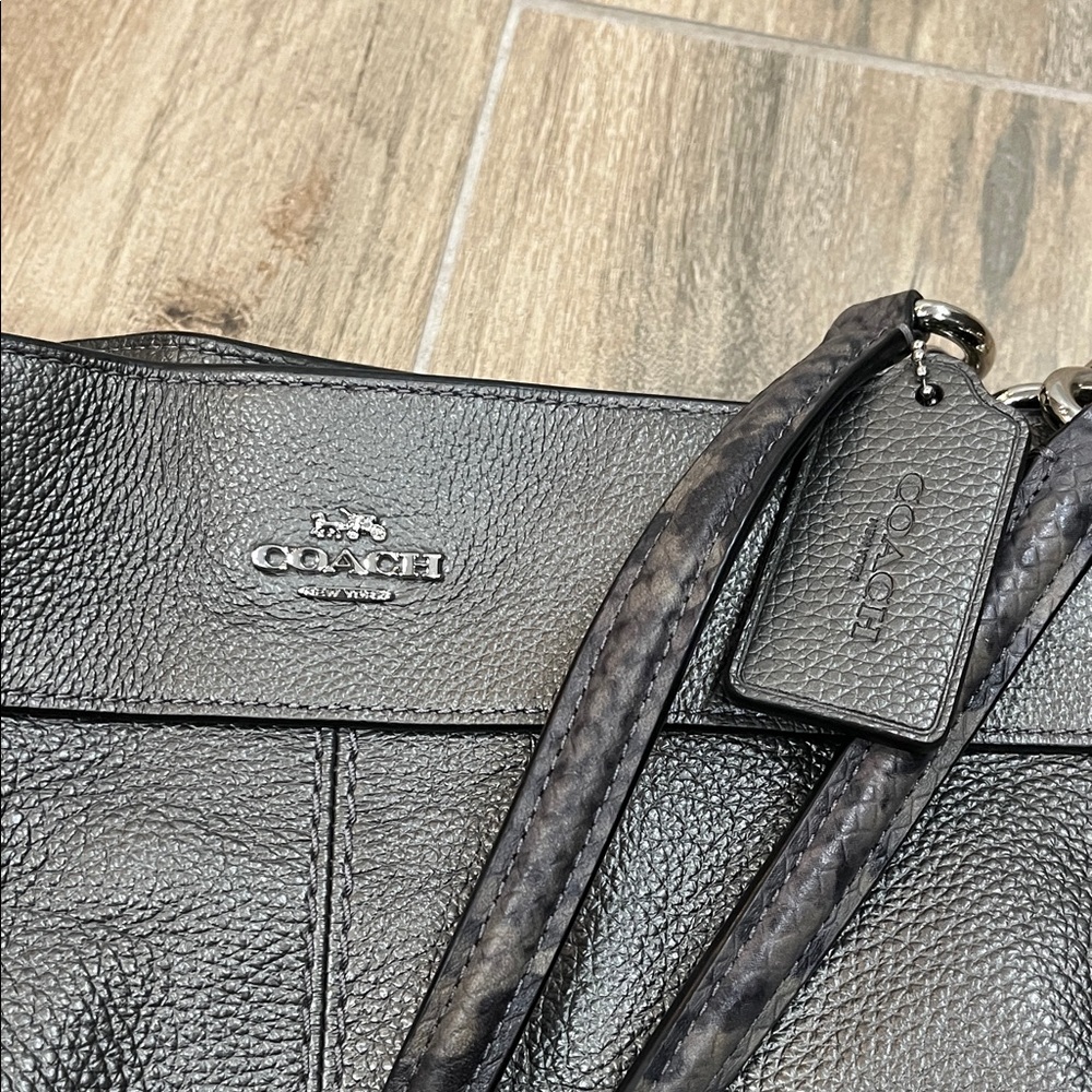 Coach Gray Leather Shoulder Bag - Picture 8 of 8